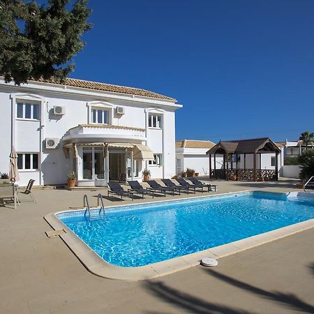 Villa Georgia Pernera Eksteriør billede